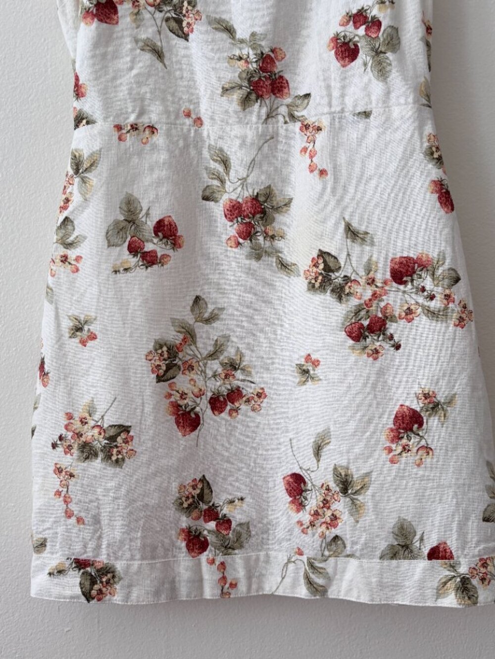 Abercrombie & Fitch Strawberry Print Linen Blend Wide Strap Mini Dress - Picture 6 of 9